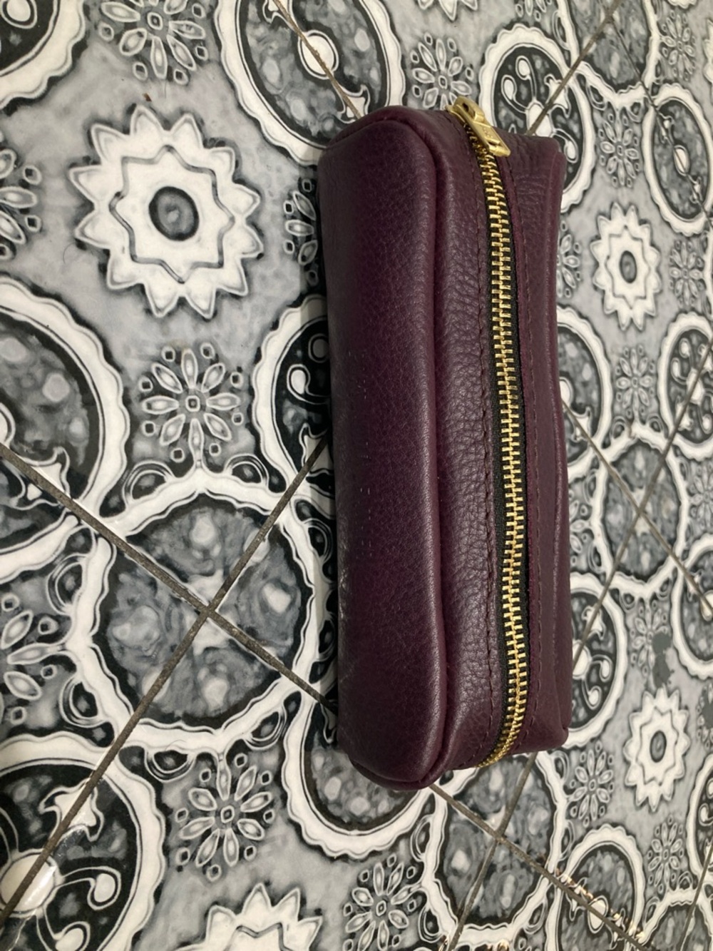Portland Leather Ballpark Pouch in Plum